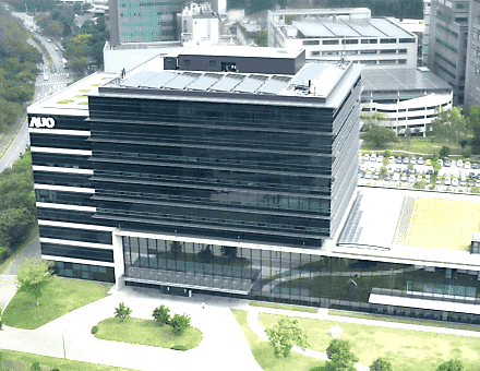 冰球突破总部大楼通过碳中和查证